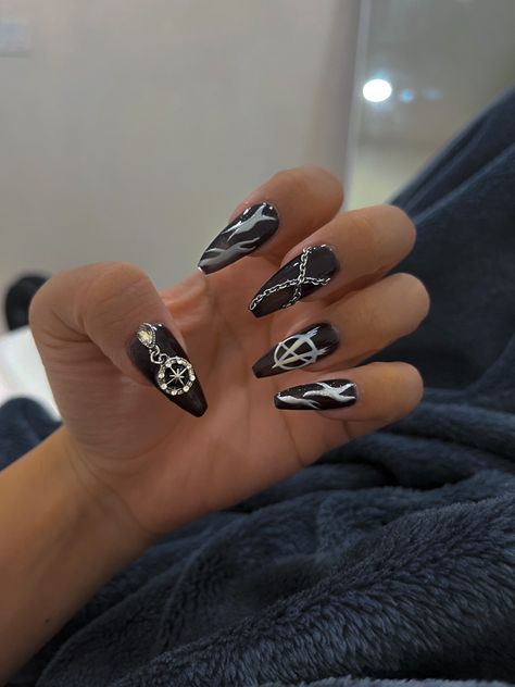 Ateez concert nails atiny san hongjoong jongho yeosang mingi yunho seonghwa wooyoung Ateez Mingi Inspired Nails, Ateez Nail Inspiration, Nails Extra Art Designs, Kpop Nail Art Ateez, Mingi Ateez Nails, Wooyoung Outfit Inspired, Ateez Concert Nails, Fix On Nails Ateez, Ateez Nails Ideas