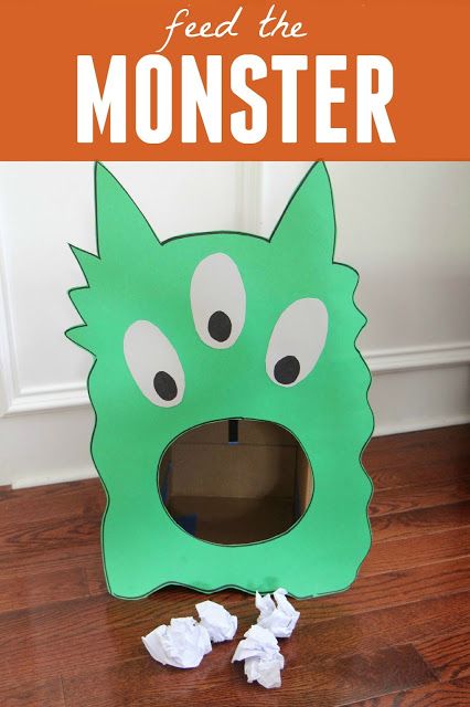 Toddler Approved!: Feed the Monster Game for Toddlers Birthday Games For Toddlers, Toddler Halloween Games, Handprint Halloween, Monster Tutorial, Craft Monster, Halloween Toddler Party, Feed The Monster, Toddler Party Games, Monster Activities