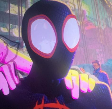 miles and hobie matching pfp two person spiderverse Hobie Matching Pfp, Miles Morales Matching Pfp, Miles And Hobie, Daria Mtv, Manchester United Old Trafford, Anime Meme Face, Wedding Cloak, Spider Punk, Duos Icons