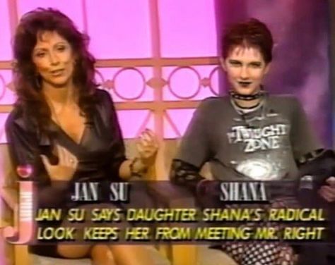 An added bonus really Interviewer Aesthetic, Real Life Vampires, Ricki Lake, Jenny Jones, 90s Sitcoms, Cute Little Tattoos, Mr Right, Great Tv Shows, Club Kids