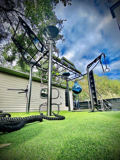 MoveStrong T-Rex FTS model customize to size, shape, and training features to meet backyard gym space needs. Design yours today. Made in USA Active Backyard Ideas, Calisthenics Backyard Gym, Outside Gym Ideas Backyards, Garden Gym Outdoor, Gym En Casa Ideas, Backyard Gym Ideas, Outdoor Gym Ideas Backyards, Patio Gym Ideas, Outdoor Gym Ideas