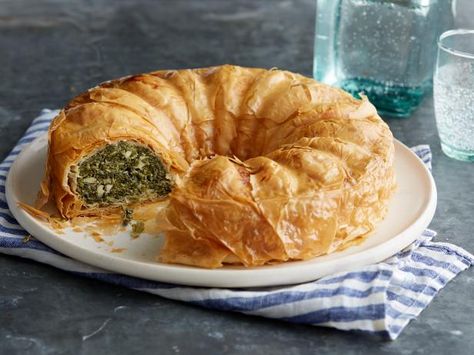 Get George and Kathy's Spanakopita Recipe from Cooking Channel Spanakopita Pie, Greek Food Recipes, Spanakopita Recipe, Bundt Pan Recipes, Greek Spinach Pie, Bosnian Recipes, Pasta Fillo, Spinach Pie, Greek Cooking