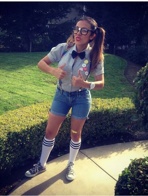 This is my Halloween costume.… don't judge (: Nerd Girl Costume, Nerd Costume Ideas For Women, Nerd Outfits Spirit Week, Nerd Outfit Ideas, Nerd Girl Outfit, Nerd Costume Diy, Girl Nerd Costume, Cute Nerd Outfits, Geek Girl Outfit