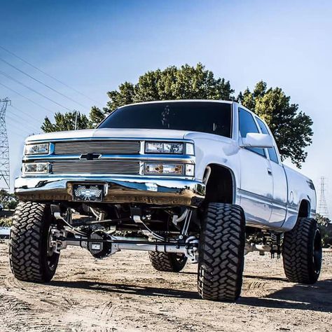 Chevy white and chrome Gmc Trucks Sierra, Chevy Trucks Silverado, Chevy 1500, Duramax Diesel, Mud Trucks, Old Ford Trucks, Lifted Chevy Trucks, Lifted Chevy, Chevy Pickup Trucks