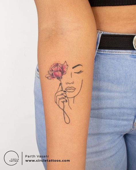 Tato Lingkaran, Brust Tattoo Frau, Design Tatuaje, Tattoo Line Art, Tato Suku, Wife Tattoo, Face Tattoos For Women, Artsy Tattoos, Line Art Tattoo