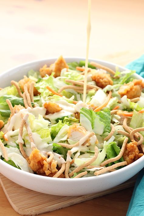 This quick and easy Oriental Chicken Salad, Applebee's copycat recipe, is the perfect weeknight dinner recipe! Semi homemade ingredients make this come together in less than 20-minutes! Belly filling and delicious. Applebees Orientalist Dressing, Applebees Orientalist Chicken Salad, Classic Cobb Salad Recipe, Applebees Copycat Recipes, Filling Salad Recipes, Chicken Salad Dressing, Homemade Ingredients, Chicken Salad Ingredients, Delicious Salad Dressings