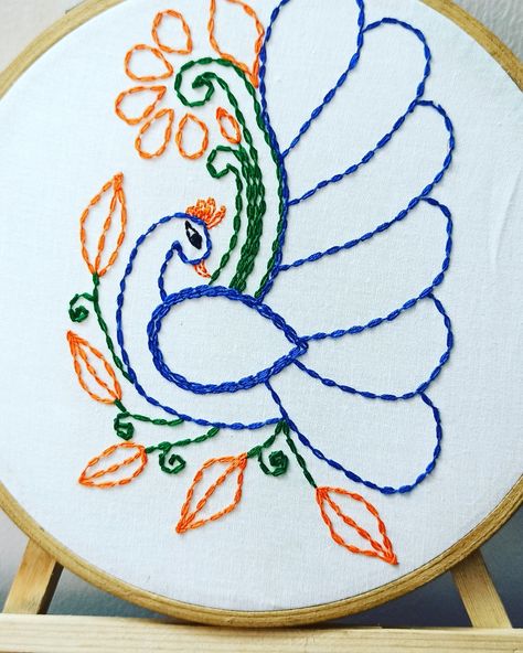 Flower Running Stitch, Chain Stitch Motifs Embroidery, Aari Chain Stitch Motif, Running Stitch Embroidery Design Simple, Chain Stitch Embroidery Design Ideas, Kantha Embroidery Designs Motifs, Kantha Embroidery Motifs, Traditional Tattoo Designs, Flower Pattern Drawing