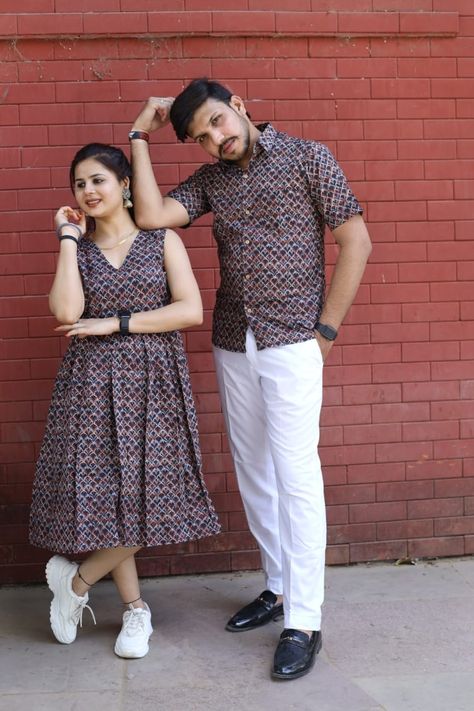 Indian Couple Outfits Matching, Couple Dress Matching Indian Casual, Couple Matching Outfits Indian, Couple Dress Matching Indian, Couple Outfits Matching Casual, Couple Dress Matching, Couples Matching Outfits, Simple Frock, Couple Outfits Matching