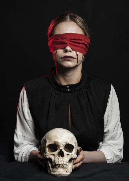 Woman with red blindfold holding skull F... | Premium Photo #Freepik #photo #background Red Blindfold, Holding Skull, Dark Art Photography, Halloween Photography, Photographie Portrait Inspiration, Creative Portrait Photography, Figure Poses, A Skull, Creative Portraits