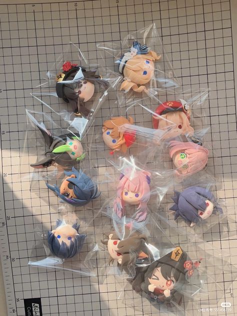 Genshin Impact Clay Art, Genshin Polymer Clay, Clay Genshin Impact, Genshin Nendoroid, Diy Clay Figures, Anime Clay Figures, Genshin Clay, Anime Clay Art, Anime Clay Ideas