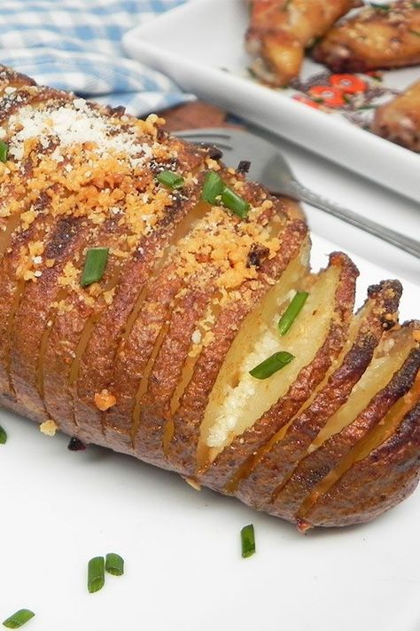 Sliced Baked Potatoes In The Oven Garlic, Roasted Hasselback Potatoes, Sliced Baked Potatoes In The Oven Simple, Garlic Baked Potatoes In The Oven, Longhorn Sliced Baked Potatoes, Russet Baked Potato In Oven, Baker Potatoes Oven Baked, Baked Potatoes In The Oven Without Foil, Parmesan Hasselback Potatoes