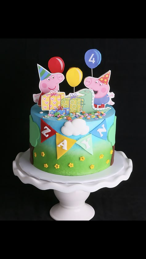 Peppa Pig Birthday Cake For Boys, Tortas Peppa Pig, George Pig Birthday Party, Holiday Cake Designs, Peppa Pig Birthday Decorations, George Pig Birthday, Peppa Pig Birthday Cake, Pig Birthday Cakes, 2nd Birthday Party For Boys