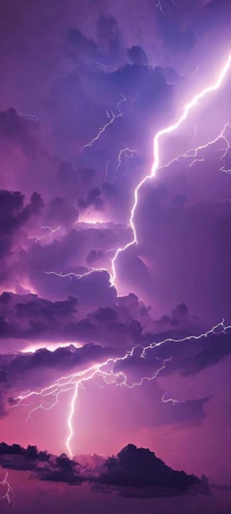 Colourful Sky Wallpaper, Light Purple Sky Aesthetic, Lighting Aesthetic Wallpaper, Light Purple Asthetics, Purple Sky Wallpaper Iphone, Thunder Aesthetic Wallpaper, Purple Lightning Aesthetic, Purple Lightning Wallpaper, Lightning Wallpaper Aesthetic