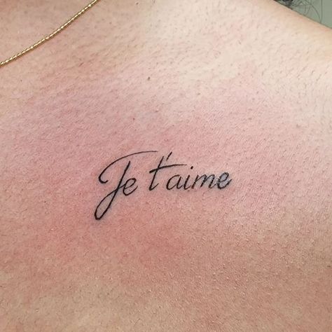 Jetaime Tattoo, Tattoo Ideas French, Je T'aime Tattoo, Je Taime Tattoo, French Tattoo Quotes, French Tattoo, Cursive Tattoos, Finger Tattoo For Women, Finger Tattoo