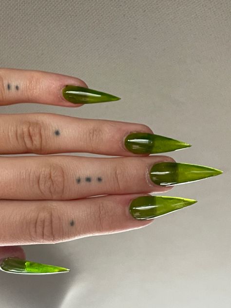 Green Claw Nails, Green Transparent Nails, Long Jelly Nails, Clear Green Nails, Green Stilleto Nails, Green Jelly Nails, Moss Nails, Stained Glass Nail Art, Stained Glass Nails