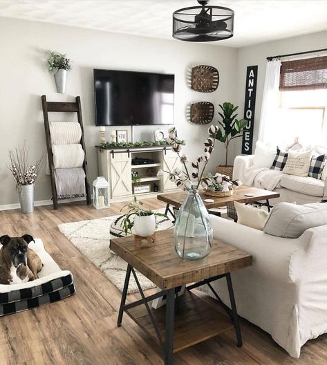 Farmhouse Style on Instagram: “This farmhouse inspired family room is gorgeous! 😍 What is your favorite piece of decor in this room? 👀 Tag a friend who will love this…” Furnitur Ruang Keluarga, Farmhouse Living Room Decor Ideas, Rustic Farmhouse Living Room, Home Office Inspiration, Flat Screen Tv, Modern Farmhouse Living Room, Small Living Room Decor, Trendy Living Rooms, Small Space Living Room