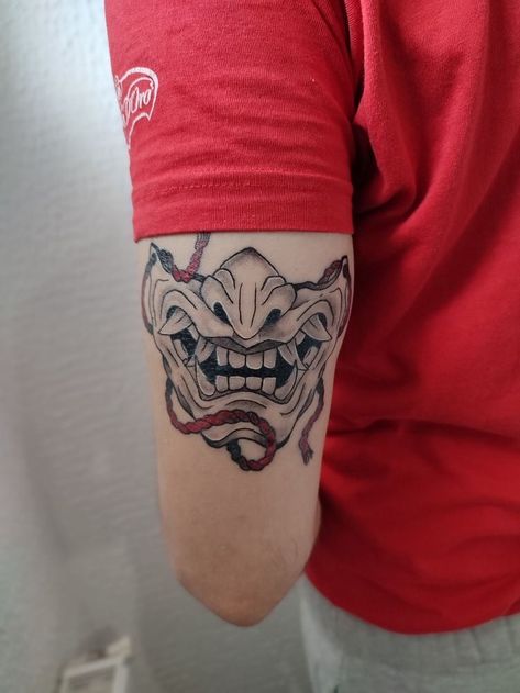 Oni Mask Elbow Tattoo, Oni Mask Tattoo Sleeve, Half Oni Mask Tattoo, Oni Mask Hand Tattoo, Oni Mask Tattoo Design Ideas, Black Red Tattoo, Tattoo Triangle, Small Japanese Tattoo, Japanese Mask Tattoo