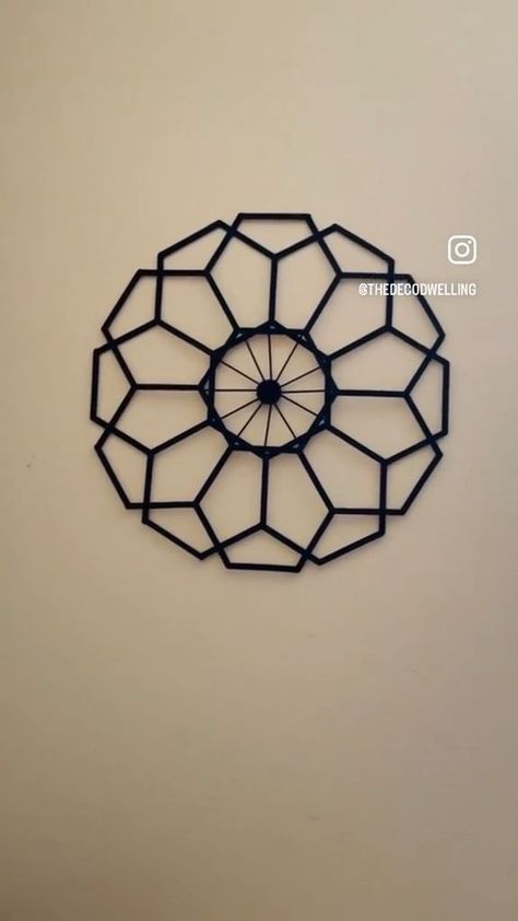 Wall Hanging Ideas Handmade, Home Decor Ideas Handmade, Hiasan Dinding Diy, Reka Bentuk Ruang Tamu, Kraf Kertas, Diy Room Decor Videos, Stick Wall Art, Easy Diy Room Decor, Wall Hanging Handmade