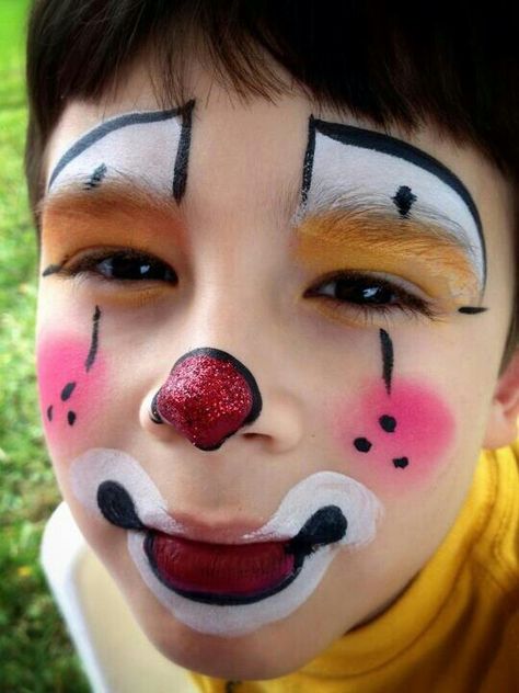 Clown face painting                                                                                                                                                                                 More Easy Clown Makeup, Mime Face Paint, Creepy Clown Makeup, Clown Face Paint, Circus Makeup, Theme Carnaval, Clown Face, Clown Party, Kids Face Paint