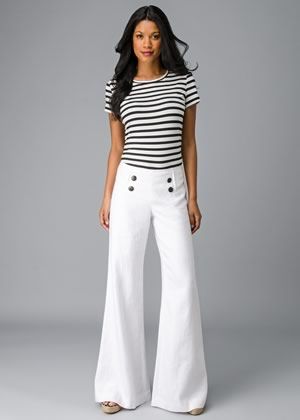 sailor pants Sailor Pants Outfit, Elegant Outfit Ideas, Sleeveless Lace Blouse, Marlene Hose, Office Clothes, White Wide Leg Pants, White Turtleneck Sweater, Sailor Pants, Black Cropped Pants