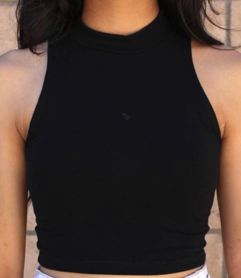 Simple Black Crop Top, Black High Neck Tank Top, Diy Black Crop Top, High Neck Crop Top Outfit, Black High Neck Tank Top Outfit, Siyah Crop Top, Casual Black Tank Top, High Neck Shirt Outfit, Black Crop Top Outfit Casual