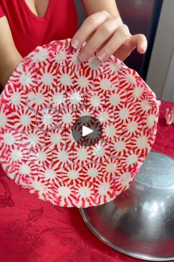 264K views · 322 reactions | how did i not know this peppermint candy trick | how did i not know this peppermint candy trick this cooking & arts + crafts DIY video shows how to turn candy canes and peppermint candy into a station... | By Brooklyn B | Facebook Peppermint Candy Bowl, Diy Bowl, Candy Bowl, Peppermint Candy, Cooking Art, Candy Canes, How To Turn, Diy Videos, Candy Dishes