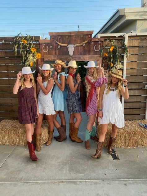 Wild West Party Outfit, Western Theme Outfit, Western Theme Party Outfit, Western Dance Outfit, Country Party Outfit, Country Dancing Outfit, Barn Dance Outfit, Barn Dance Party, Country Sweet 16