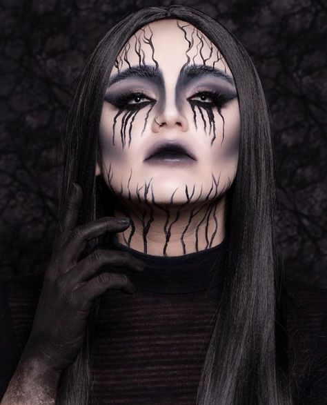 Supernatural demon/witch inspired Halloween special effects makeup look created and photographed by Denver based MUA Chelsea Reynolds. Dark Witch Halloween, Halloween Fx Makeup, Scary Witch Makeup, Witch Halloween Makeup, Supernatural Halloween, Halloween Smink, Witchy Makeup, Halloween Fx, Demon Makeup