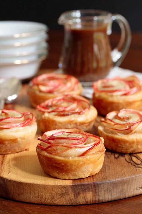 Glazed Puff Pastry Roses Impressive Fall Desserts, Puff Pastry Apple Roses, Apple Roses Puff Pastry, Dessert Favorites, Puff Pastry Apple, Witch's Kitchen, French Apple Tart, Red Canyon, Apple Puff Pastry