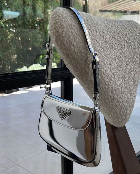 fan outfits account on Twitter: "silver prada bag… " Prada Baguette Bag, Tas Prada, Prada Aesthetic, Tas Gucci, Handbags Prada, Sacs Design, Luxury Bags Collection, Aesthetic Bags, Tas Fashion