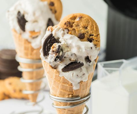 If you are a huge fan of Ben and Jerry's Milk and Cookies Ice Cream, you will fall in love with my homemade Ninja Creami Milk and Cookies Ice Cream Recipe! Cookies Ice Cream, Creami Recipes, Ice Cream Set, Ice Cream Base, Ninja Creami, Milk And Cookies, Ice Cream Cookies, Ice Cream Recipe, Vanilla Cookies