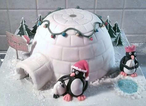 Igloo Cake, Waterfall Cake, Penguins Christmas, Christmas Penguins, Penguin Cakes, Holiday Cake, Christmas Holiday Cake, Christmas Cake Designs, Christmas Cake Decorations