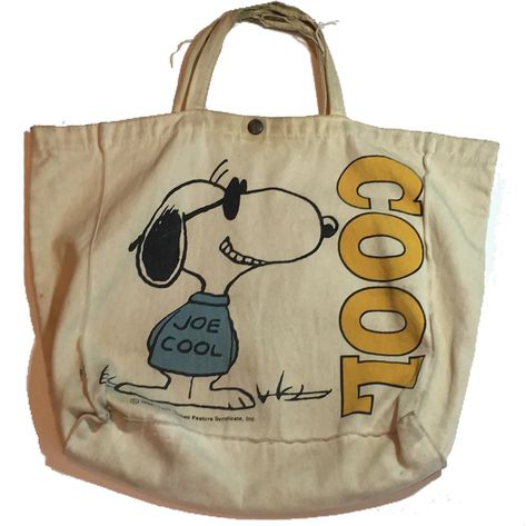 Joe cool snoopy tote bag / SANFORIZEDMERCANTILE Snoopy Tote Bag, Joe Cool Snoopy, Snoopy Merchandise, Cool Snoopy, Snoopy Bag, Joe Cool, Pull And Bear, Body Armor, Nov 2