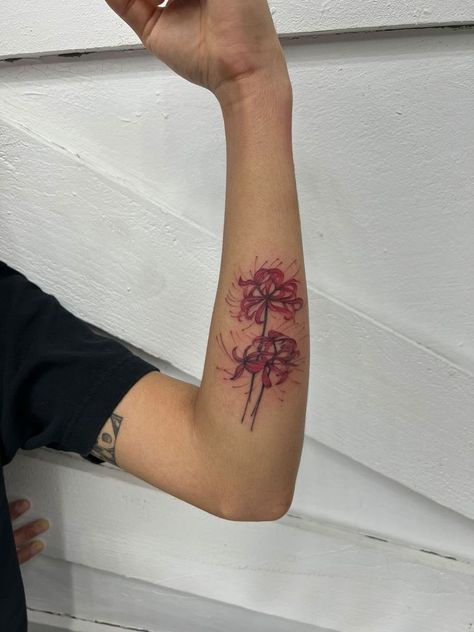 Red Lily Flower Tattoos, Tokyo Ghoul Tattoo Spider Lily, Red Spider Lily Tattoo Thigh, Spider Lily With Butterfly Tattoo, Spider Lily Tattoo Forearm, Red Tiger Lily Tattoo, Tokyo Ghoul Spider Lily Tattoo, Spider Lily Tattoo Arm, Red Spider Lily Tattoo Tokyo Ghoul