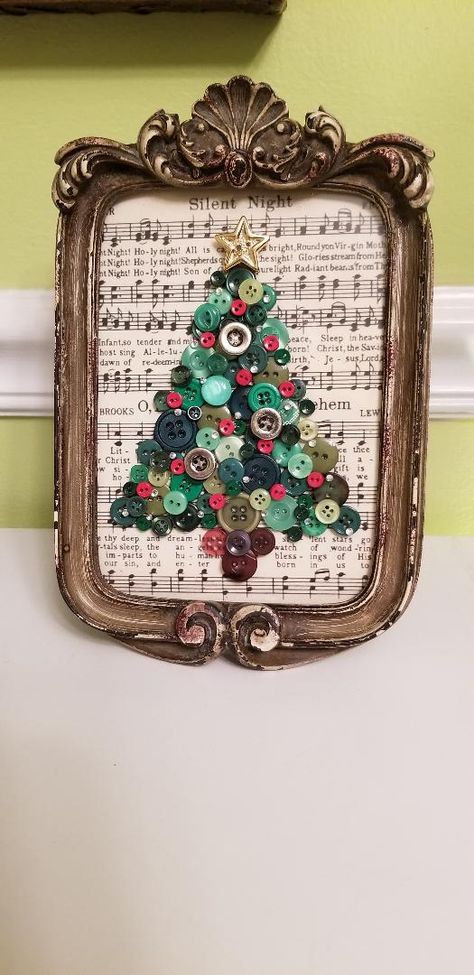 Button Wreath On Canvas, Button Decorations Christmas, Christmas Tree Made Out Of Buttons, Button Wreath Ornament, Framed Button Art, Snowflake Button Art, Button Crafts To Sell Diy Ideas, Pictures Made With Buttons, Button Xmas Trees