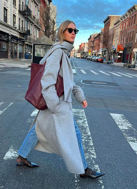 Amalie Moosgaard, Style Parisian Chic, Le Catch, Parisian Outfit, Slippers Outfit, Outfits New York, Copenhagen Street Style, New York Outfits, Casual Outfit Inspiration