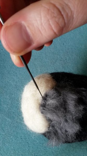 Needle Felt Tutorials, Dry Felting Projects, Needle Felting Diy Tutorials, Woods Animals, Needle Felting Tutorial, Felt Animal Patterns, Needle Felting Diy, Wool Felt Projects, Felted Wool Crafts