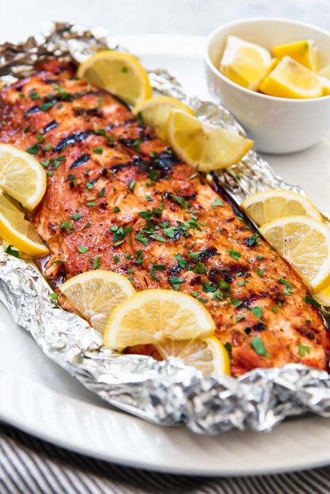 Salmon Recipes Grilled, Foil Salmon, Bbq Salmon Recipes, Best Grilled Salmon Recipe, Brown Sugar Salmon, Salmon Recipes Baked, Salmon Marinade, Bbq Salmon, Salmon In Foil