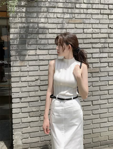 Minimalist Korean Outfit, Rich Tita Outfit, Graduation Day Outfit, Korean Outfits Casual, Outfit Old Money, Old Money Outfit, Korean Outfit Street Styles, Money Outfit, Japan Outfit