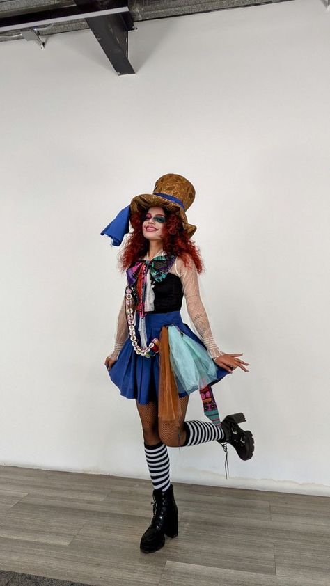 Alice In Wonderland And Mad Hatter Costume, Really Cool Halloween Costumes, Mad Hatter Dress Inspired Outfits, Mad Hatter Outfit Ideas Casual, Alice In Wonderland Costume Party, Madhatters Costume, Mad Hatter Rave Outfit, Modern Alice In Wonderland Outfit, Mad Hatter Aesthetic Outfit