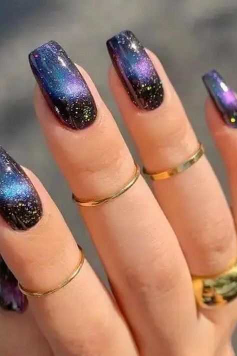 Do you recall the galaxy craze that swept the internet ten years ago? Everything galactic-themed went crazy in 2013, including galactic-themed furniture,… Chrome Galaxy Nails, Galaxy Gel Nail Designs, Astronomy Nails, Space Nails Galaxy, Galactic Nails, Nail Art Galaxy, Space Nail Art, Galaxy Nail Art, Pedicure Ideas