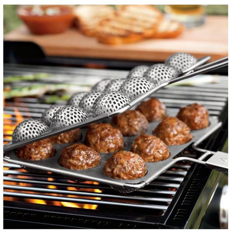 Grilling Gadgets, Grilled Meatballs, Bbq Meatballs, Grill Basket, Grilling Tools, Cooking Gadgets, On The Grill, Cool Kitchen Gadgets, Crab Cakes