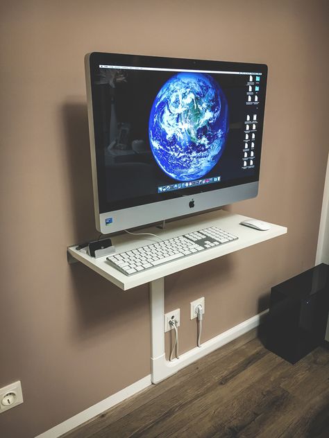 Wall Mount Computer Monitor, Wall Mounted Computer Monitor, Floating Computer Desk, Floating Desks, Wall Mounted Pc, Vr Room, Desk Nook, Computer Desk Design, Diy Computer Desk