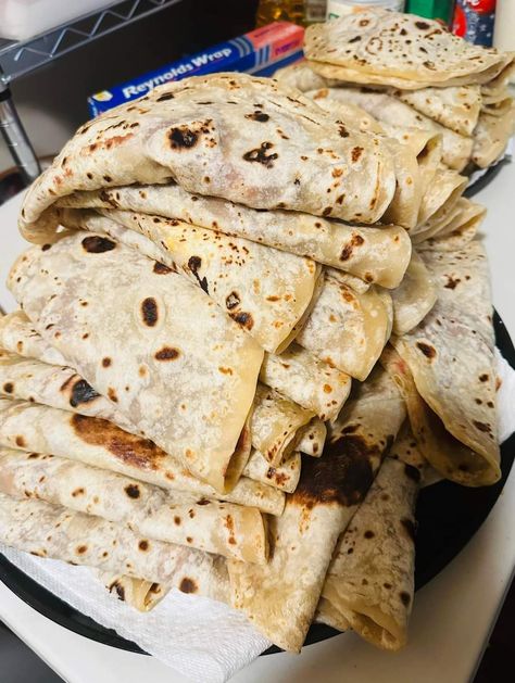 Honduran Food Traditional, Honduras Aesthetic, Honduras Culture, Honduran Culture, Columbian Food, Honduras Recipes, Honduran Food, Honduras Food, Honduran Recipes