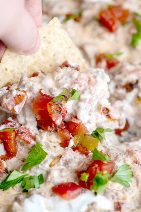 3 Ingredient Dip is the perfect blend of savory, tangy, and spicy flavors, making it an ideal appetizer for any occasion. Simple Dips 3 Ingredients, Triscuit Dip, Easy Dip Recipes 3 Ingredients, 3 Ingredient Appetizers, Easy Dips 3 Ingredients, 3 Ingredient Dip, Cranberry Sauce Meatballs, Pepperoni Dip, Lunch Sides