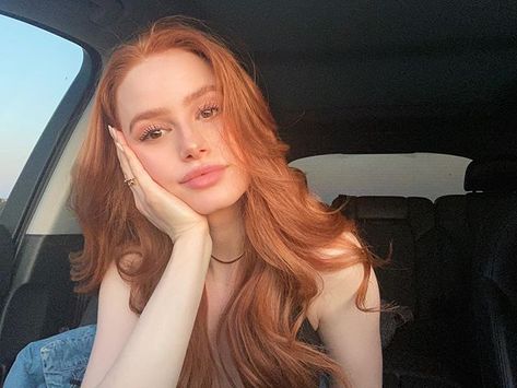 Strawberry Blonde, Cheryl Blossom Riverdale, Ginger Hair Color, Madelaine Petsch, Cheryl Blossom, Beautiful Redhead, Grunge Hair, Ginger Hair, Style Outfits