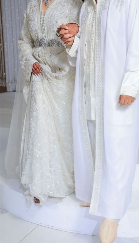 White Moroccan Kaftan, White Nikkah Dress, White Kaftan Dress, Moroccan Wedding Dress, White Caftan, Nikkah Outfit, Moroccan Bride, Pretty Party Dresses, White Kaftan