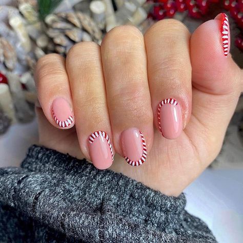 50+ Christmas Nails You Need To Try This Year! - Prada & Pearls Christmas Nails Candy Cane, Festive Nail Colors, Nails Candy Cane, Line Nail Designs, Candy Cane Nails, Cute Christmas Nails, Christmas Gel Nails, Nail Candy, Christmas Nails Acrylic