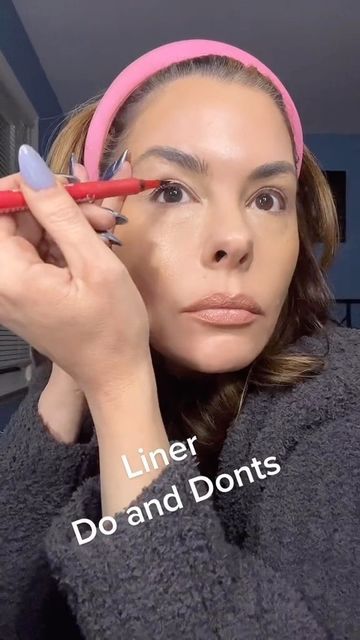 Liquid Eyeliner Over 40, How To Wear Eyeliner In Your 40's, 2024 Eyeliner Trends, Eyeliner Over 40 For Women, Eyeliner Over 40, Erica Taylor Makeup, How To Wear Eyeliner, Liquid Eyeliner Tutorial, Erica Taylor