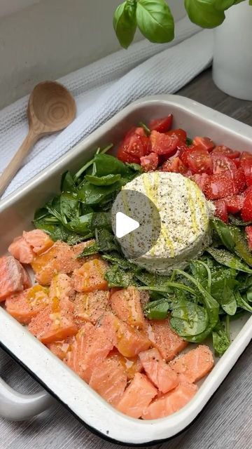 Herb Cream Cheese, Recipes Salmon, Okra Recipes, Salmon Pasta, Fresh Spinach, Food Prep, Healthy Meal Prep, The Oven, Garlic Powder